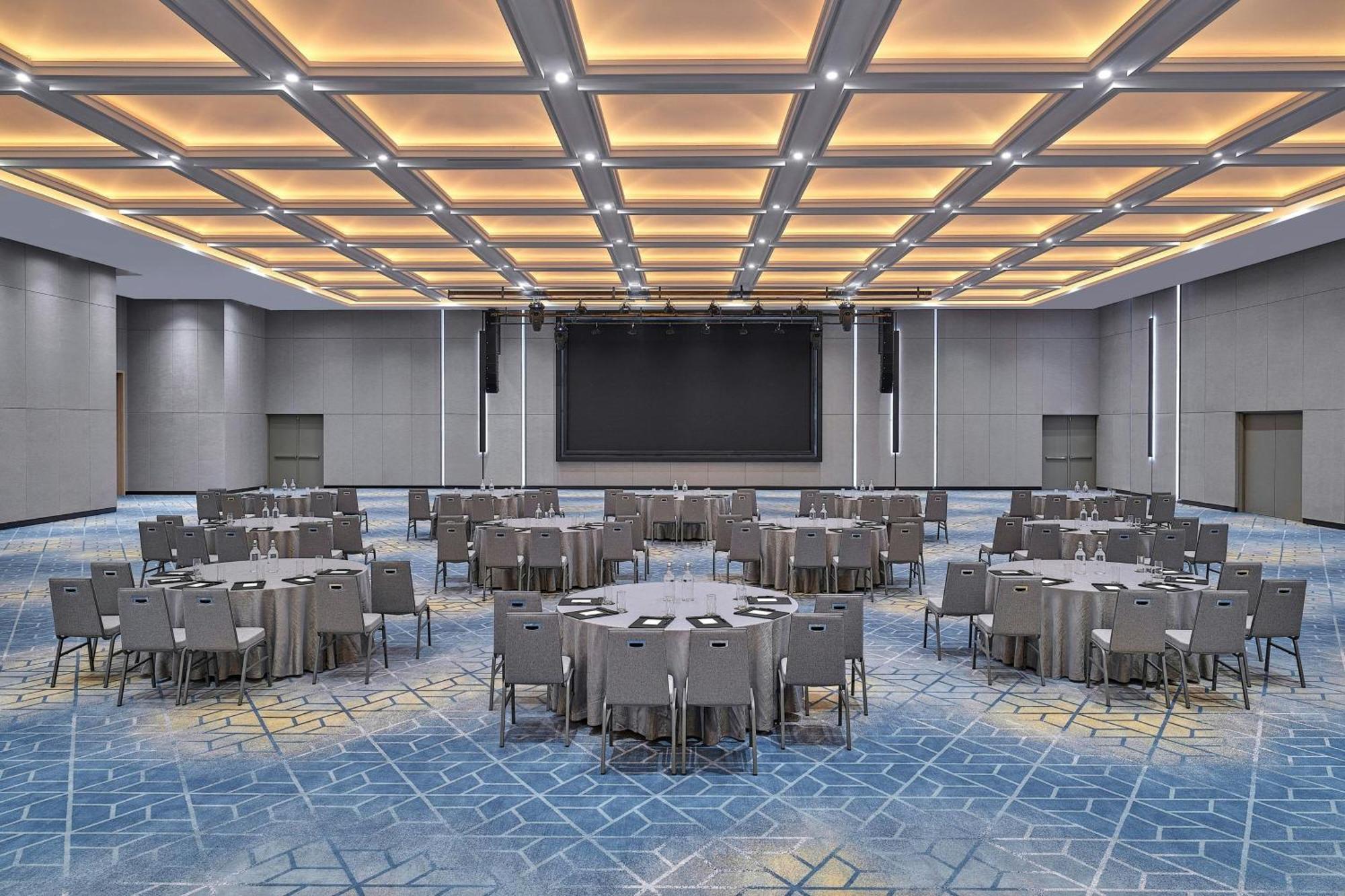 Отель Courtyard By Marriott Kuala Lumpur South Экстерьер фото