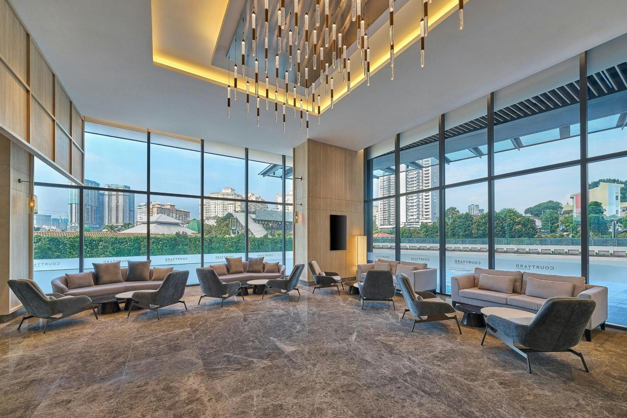Отель Courtyard By Marriott Kuala Lumpur South Экстерьер фото